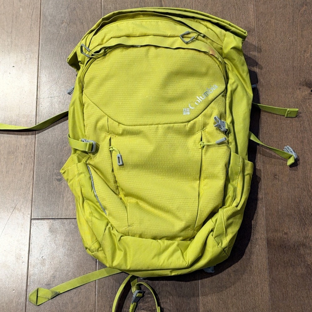 Columbia Tenmile Daypack Backpack Green Hiking Commute School Travel Bag